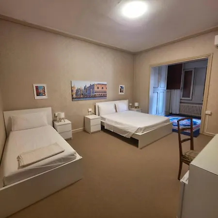 Cozy In Mestre Villa Venedig
